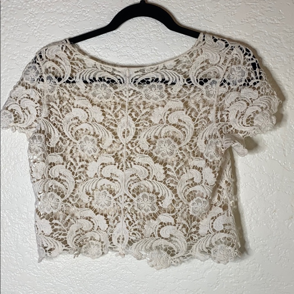Crochet crop top - Picture 2 of 2